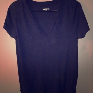 Navy blue v-neck fitted tee